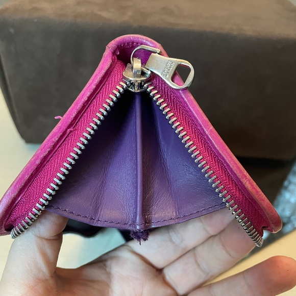 Loewe pink leather zip around wallet - Picture 12 of 15